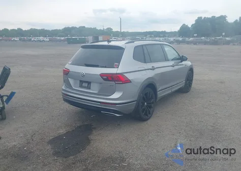 2021 Volkswagen Tiguan 2.0T Se/2.0T Se R-Line Black/2.0T Sel z USA, uszkodzony, nr VIN 3VV2B7AX3MM130642